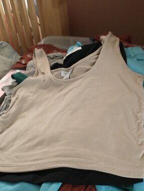 "Cream puff" Cropped Tank